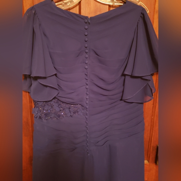 Formal Dress - Picture 2 of 3